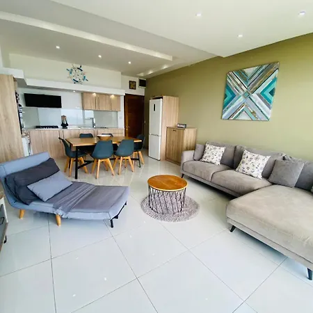 Luxury Seaview Apartment
